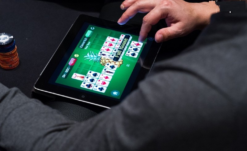 select online poker
