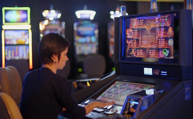 Playing Online Slot Games